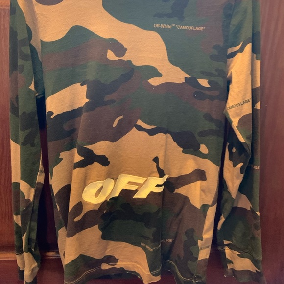 Off-white shirt with tags - Picture 2 of 8